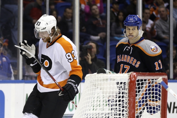 Jakub Voráček vstřelil v NHL první hattrick.