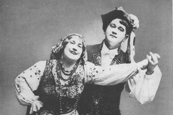 Karl Pfann a Mizzi Zwerenzová při vídeňské premiéře roku 1913.