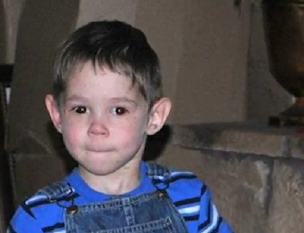 Údajně k smrti umučený Maxim Kuzmin. Údajně k smrti umučený Maxim Kuzmin.