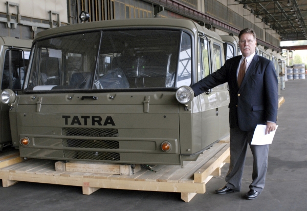 Předseda představenstva a generální ředitel automobilky Tatra Ronald Adams.