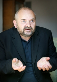 Jan Burian nastoupí do čela Národního v srpnu.