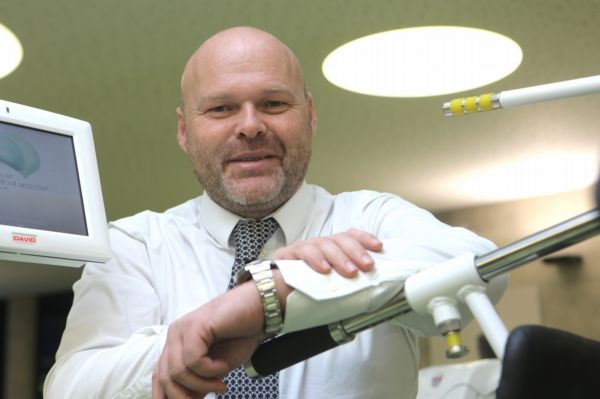 Světoznámý fyzioterapeut Pavel Kolář.