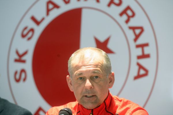 Trenér pražské Slavie Petr Rada.