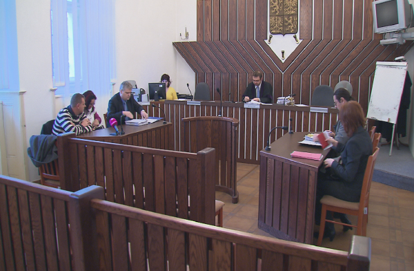 Ústav pro péči o matku a dítě v pražském Podolí se musí omluvit rodičům novorozence, který tam před šesti lety zemřel.