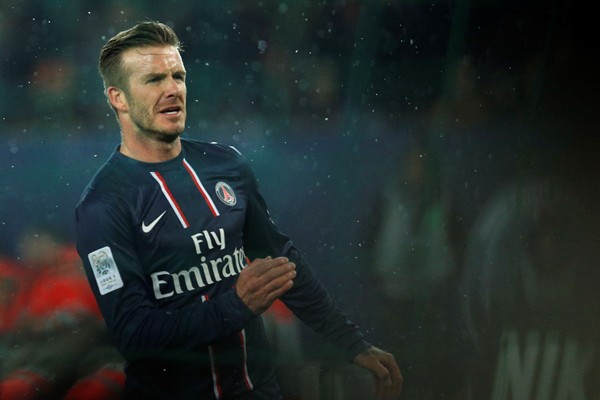 Hvězdný anglický fotbalista David Beckham přiznal, že před soutěžní premiérou za Paris St. Germain cítil lehkou nervozitu. Hvězdný anglický fotbalista David Beckham přiznal, že před soutěžní premiérou za Paris St. Germain cítil lehkou nervozitu.