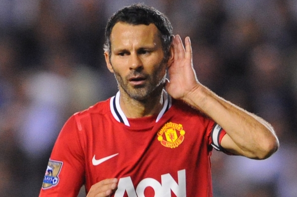 Ryan Giggs je stálicí v dresu Manchesteru United.