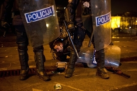 Demonstrace proti vládě v Lublani v listopadu 2012.