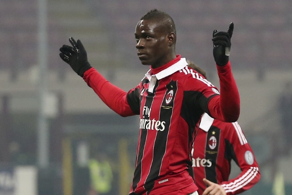 Mario Balotelli v dresu AC Milán. Mario Balotelli v dresu AC Milán.