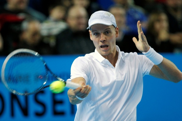 Tomáš Berdych postoupil do čtvrtfinále turnaje v Dubaji. Tomáš Berdych postoupil do čtvrtfinále turnaje v Dubaji.