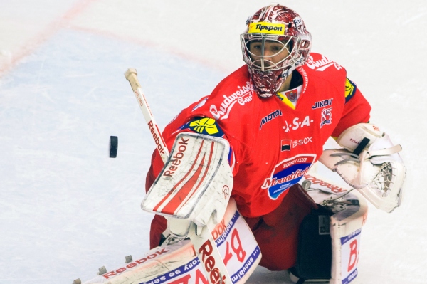Hokejisté Českých Budějovic budou v úvodních dvou zápasech předkola play off extraligy postrádat brankářskou jedničku Jakuba Kováře. Hokejisté Českých Budějovic budou v úvodních dvou zápasech předkola play off extraligy postrádat brankářskou jedničku Jakuba Kováře.