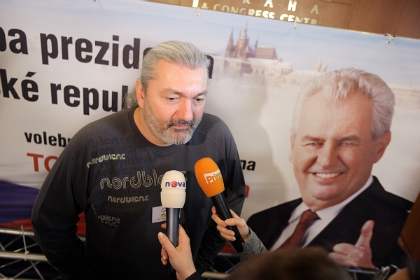 Senátní mandátový a imunitní výbor zkoumá, jestli financování kampaní kandidátů bylo v souladu se zákonnými pravidly (ilustrační foto).