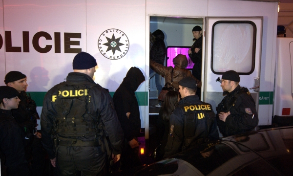Policie zasahovala v ulici Ve Smečkách. Policie zasahovala v ulici Ve Smečkách.