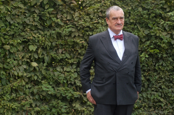 Karel Schwarzenberg, neúspěšný kandidát na prezidenta. Karel Schwarzenberg, neúspěšný kandidát na prezidenta.
