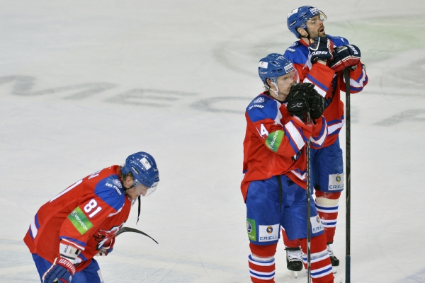 Smutek hokejistů Lva po vyřazení z play-off KHL.