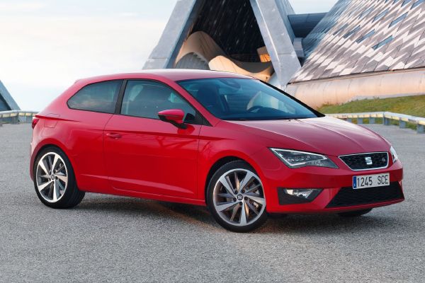 Třídveřový Seat Leon SC bude od května v prodeji.