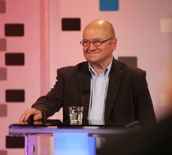 Vladimír Remek je bývalým kosmonautem a současným politikem a snad i brzy velvyslancem. Vladimír Remek je bývalým kosmonautem a současným politikem a snad i brzy velvyslancem.