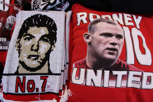 Rooney je pro fanoušky United ikona a Ferguson tvrdí, že jeho odchod nehrozí.