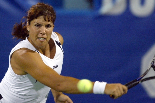 Členka tenisové Síně slávy Jennifer Capriatiová má znovu potíže se zákonem kvůli svému expříteli Ivanu Brannanovi. Členka tenisové Síně slávy Jennifer Capriatiová má znovu potíže se zákonem kvůli svému expříteli Ivanu Brannanovi.