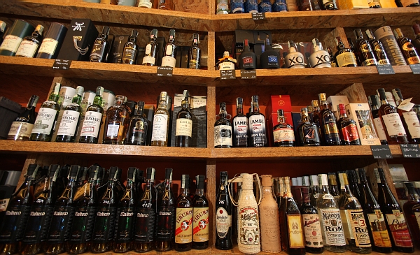 Na otravu alkoholem zemřely již čtyři desítky konzumentů (ilustrační foto).