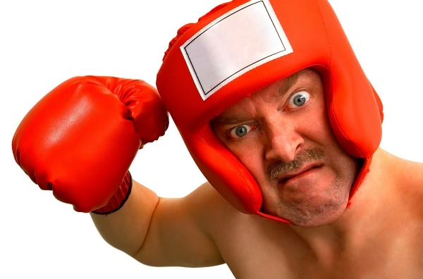 Amatérští boxeři již nebudou boxovat s helmami.