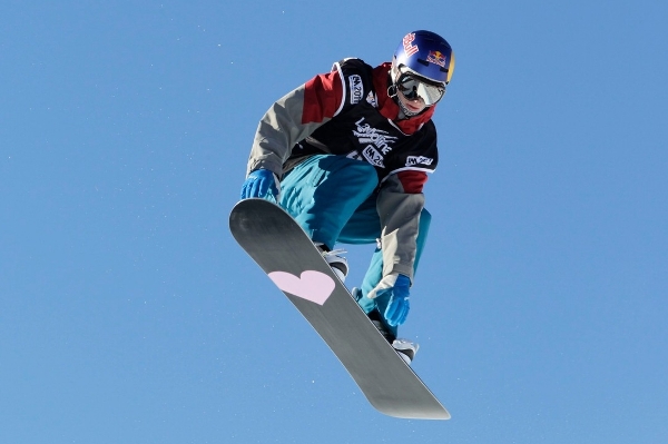 Snowboardistka Šárka Pančochová postoupila na Světovém poháru ve slopestylu ve Špindlerově Mlýně do sobotního semifinále. Snowboardistka Šárka Pančochová postoupila na Světovém poháru ve slopestylu ve Špindlerově Mlýně do sobotního semifinále.