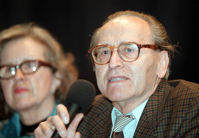 Ve věku 88 let zemřel filozof, sociolog a bývalý politik Rudolf Battěk.