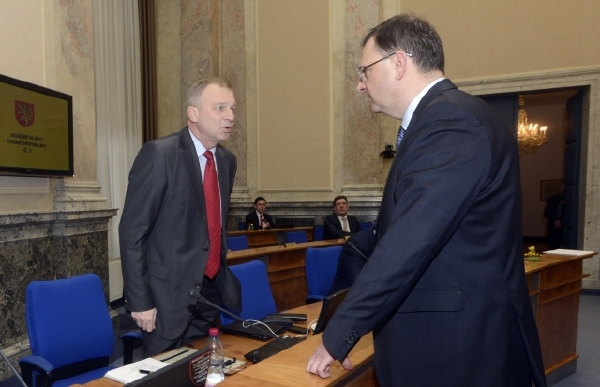  Vlastimil Picek navržený na post ministra obrany (vlevo) a premiér Petr Nečas.