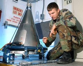 U špičky americké jaderné rakety v podzemním silu.