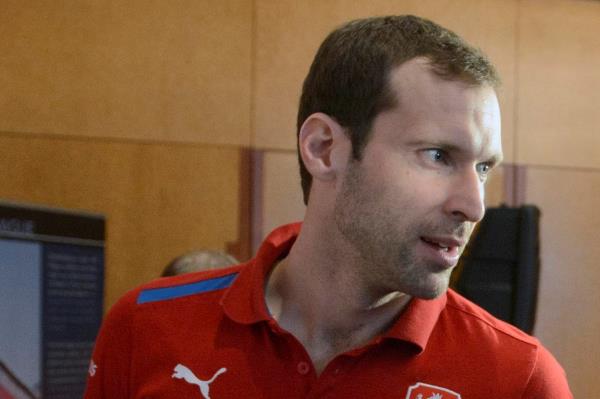 Petr Čech na tiskové konferenci. Petr Čech na tiskové konferenci.
