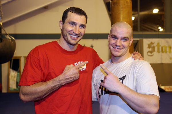 Boxer Pála s Vitalijem Kličkem. Boxer Pála s Vitalijem Kličkem.