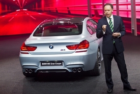 Člen představenstva BMW Ian Robertson.