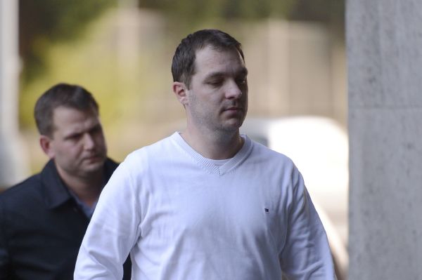 Rozhodčí Pavel Býma přichází 20. listopadu na mimořádné zasedání disciplinární komise Fotbalové asociace ČR v Praze. Komise vyšetřuje podezření z korupce v první lize.