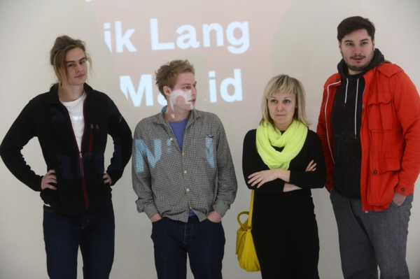 Letošními finalisty Ceny Jindřicha Chalupeckého jsou (zleva) Richard Nikl, Aleš Čermák, Daniela Baráčková a Dominik Lang. Letošními finalisty Ceny Jindřicha Chalupeckého jsou (zleva) Richard Nikl, Aleš Čermák, Daniela Baráčková a Dominik Lang.