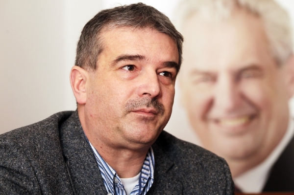 Zdeněk Štengl. Zdeněk Štengl.
