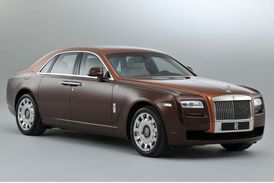 Rolls-Royce Ghost v současném vydání.