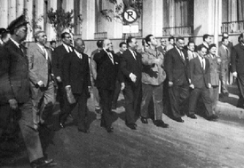Spolek potentátů. Založení LAS roku 1945.