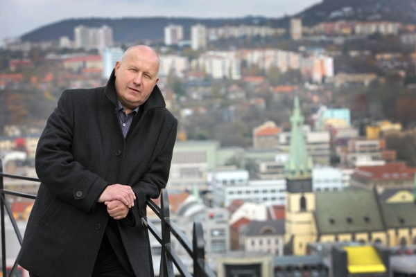Hejtman Ústeckého kraje Oldřich Bubeníček (KSČM). Hejtman Ústeckého kraje Oldřich Bubeníček (KSČM).