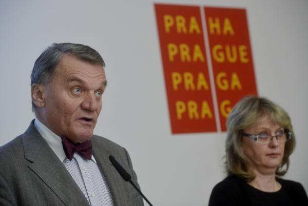 Pražský primátor Bohuslav Svoboda a radní Eva Vorlíčková.