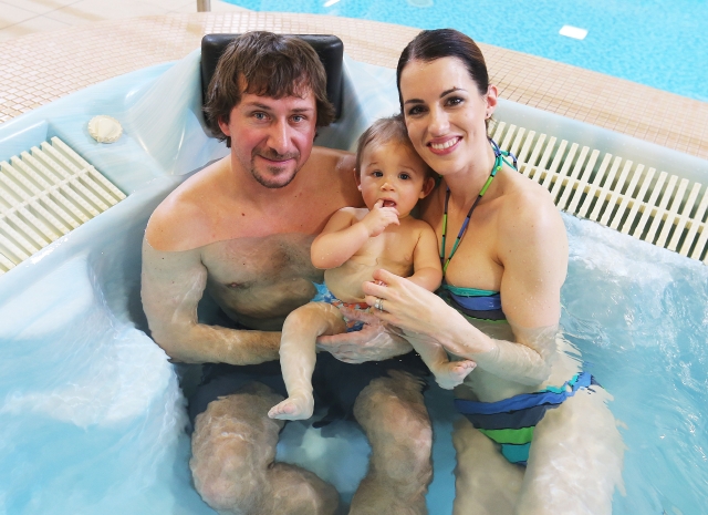 Lucie Váchová relaxuje s rodinou.
