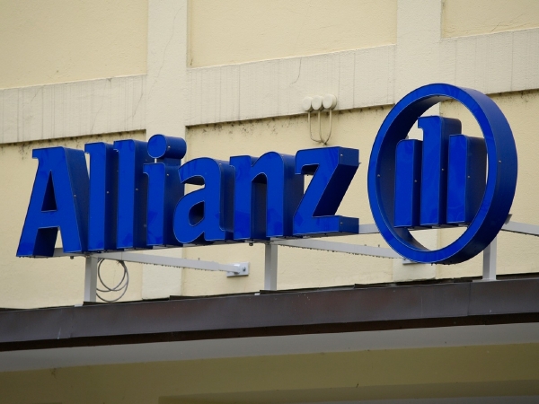 Pojišťovna Allianz se rozrůstá. Pojišťovna Allianz se rozrůstá.