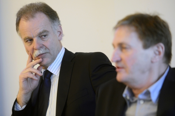 Slavomír Lener (vlevo) dočasně nahradí Aloise Hadamczika. Slavomír Lener (vlevo) dočasně nahradí Aloise Hadamczika.