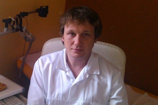 MUDr. Tomáš Nežádal.