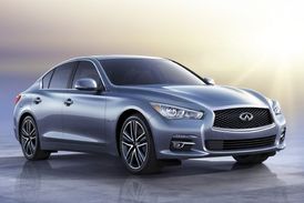 Infiniti Q50 v celé své kráse.