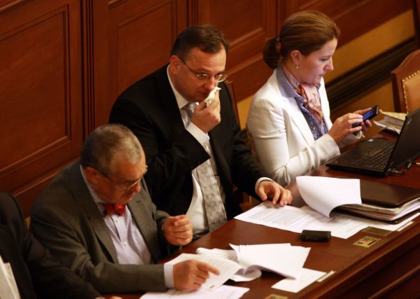 Zástupci vládních stran se už na znění nové koaliční smlouvy dohodli. 