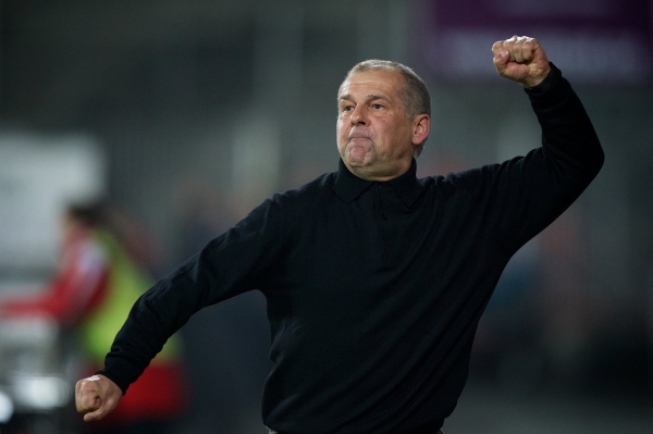 Trenér Slavie Petr Rada. Trenér Slavie Petr Rada.