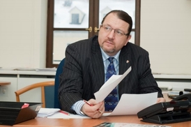 Branislav Škripek.