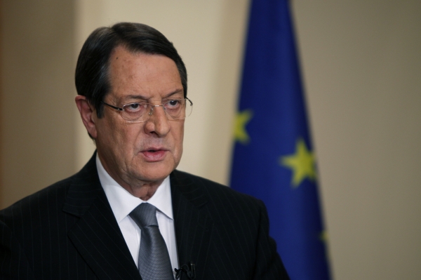 Kyperský prezident Nikos Anastasiadis. Kyperský prezident Nikos Anastasiadis.