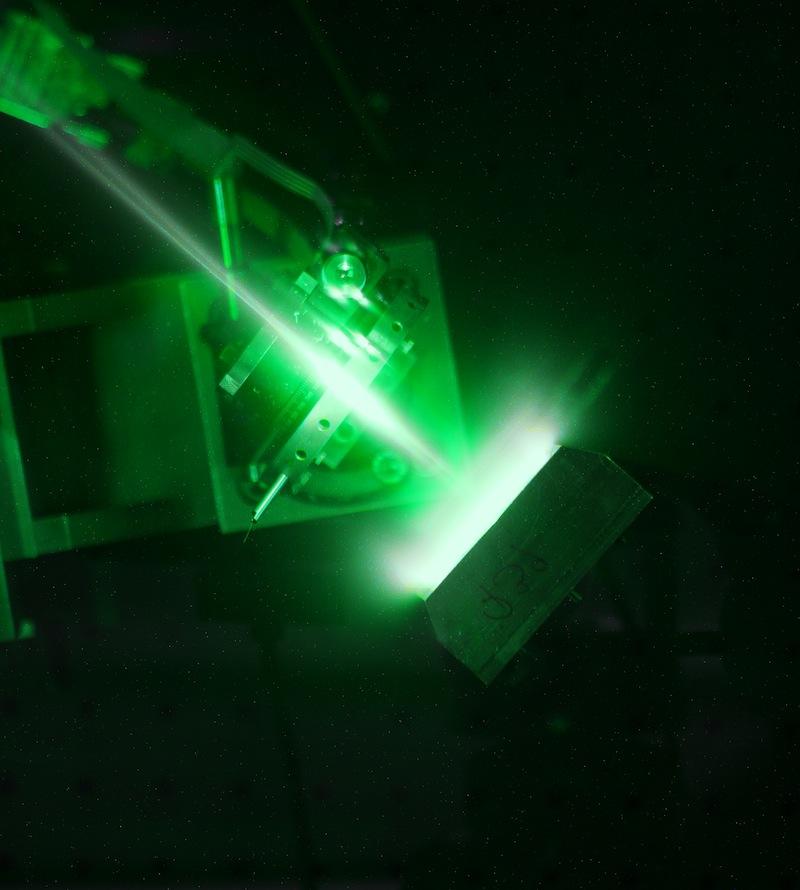 Výkon laseru v britském Chiltonu se počítá v milionech miliard wattů.