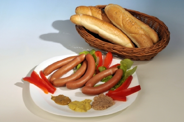 Testované párky občas obsahovaly méně masa, než jak deklaroval výrobce (ilustrační foto).