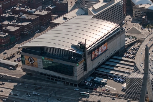 Domácí zápasy bude Jágr hrát v aréně TD Garden, která v Bostonu stojí od roku 1995. Kromě hokejových "Medvědů" zde své zápasy hraje i slavný basketbalový klub Boston Celitcs a lakrosoví Blazzers. Domácí zápasy bude Jágr hrát v aréně TD Garden, která v Bostonu stojí od roku 1995. Kromě hokejových "Medvědů" zde své zápasy hraje i slavný basketbalový klub Boston Celitcs a lakrosoví Blazzers.